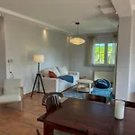 Am Weinberg Mit Garten Grosszuegig Und Exklusiv Villa