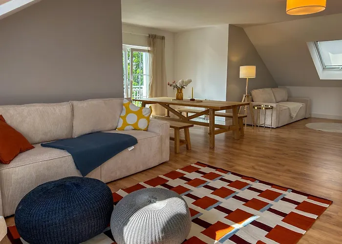 Am Weinberg Mit Garten Großzügig Und Exklusiv Villa