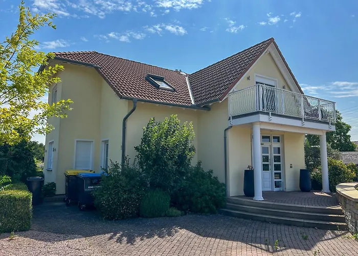 Am Weinberg Mit Garten Großzügig Und Exklusiv Villa