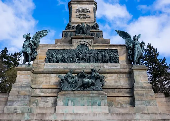 Villa Am Weinberg Mit Garten Großzügig Und Exklusiv